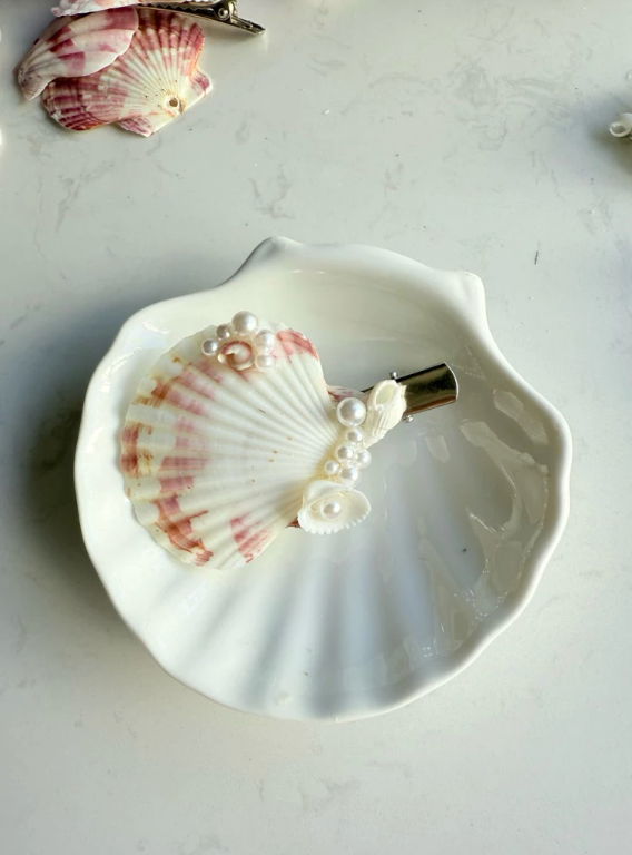 27 Seashell Hair Clips